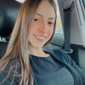 Meet your Posher, Maria fernanda